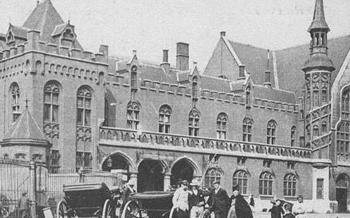 A brief history of Bruges | VISITFLANDERS