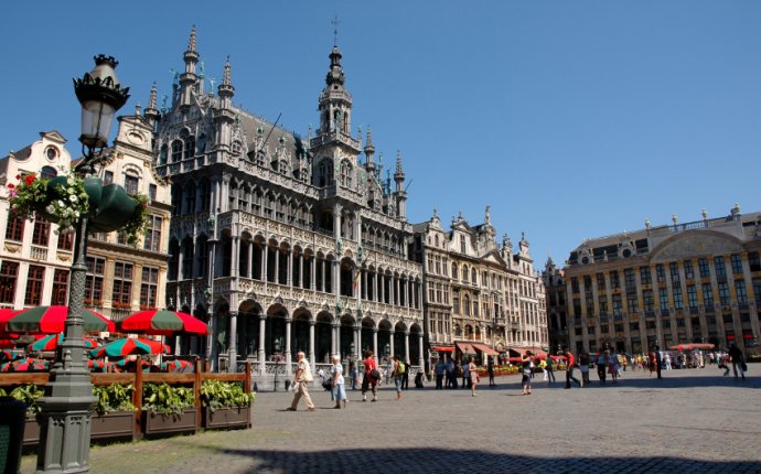 Brussels to Bruges: Experience Two Iconic Belgian Cities by Train