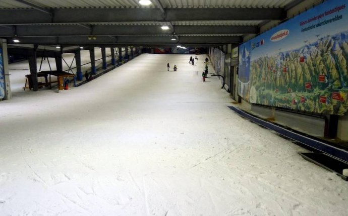 Indoor ski area Snow Valley – Peer - Skiing Snow Valley – Peer