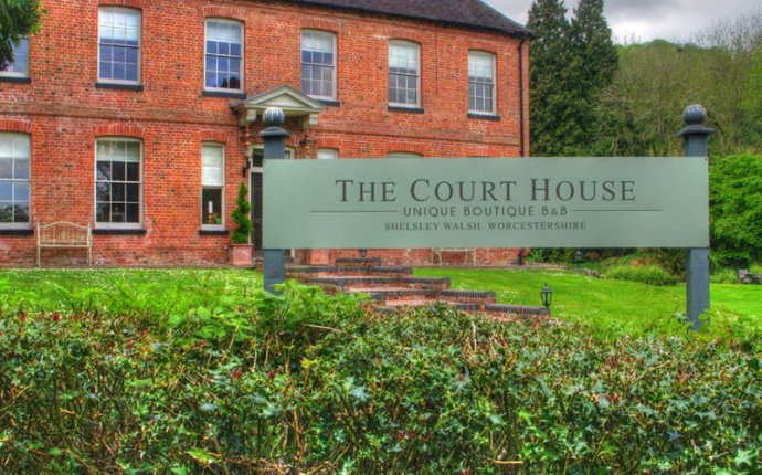 The Courthouse Country House with Morgan Experience 4* Voyage