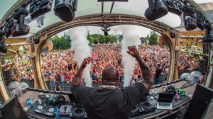 carl-cox-at-tomorrowland-belgium-2016