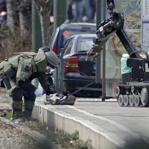 Image: Police operation in Schaerbeek area of Brussels